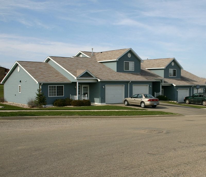 Whispering Winds Townhomes Apartments in Pipestone, MN